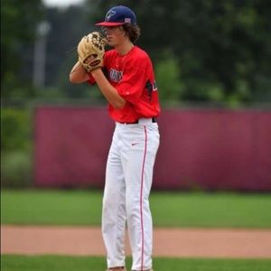 Meet your Posher, Zach